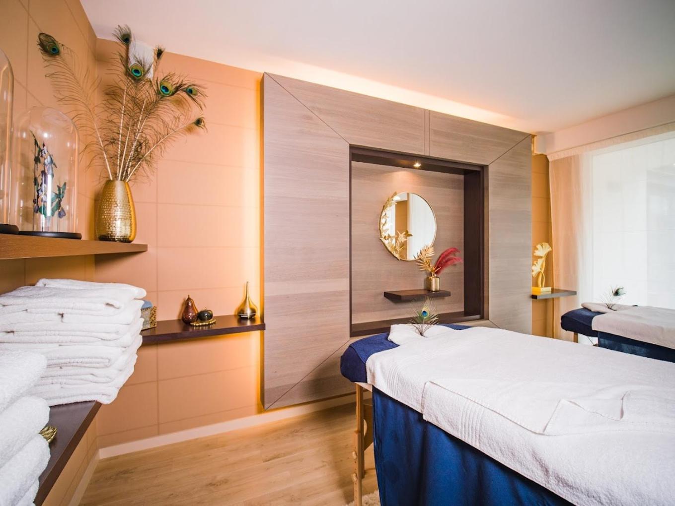 Le Churchill Hotel & Spa Carnac Bagian luar foto